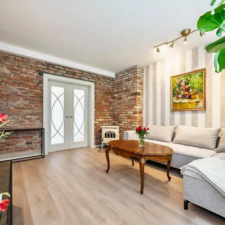 Calm Oasis In Center Apartamento