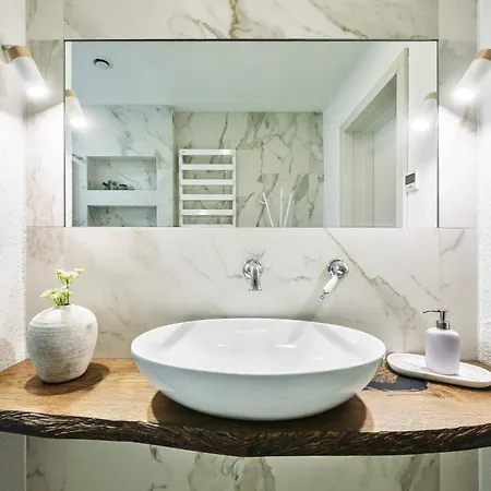 Calm Oasis In Center Apartment Klaipeda