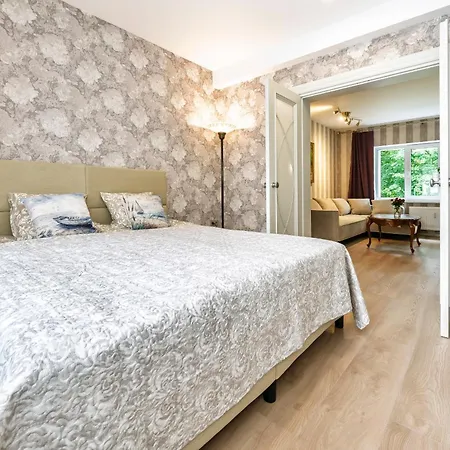 Calm Oasis In Center *