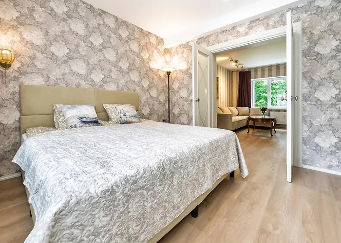 Calm Oasis In Center *